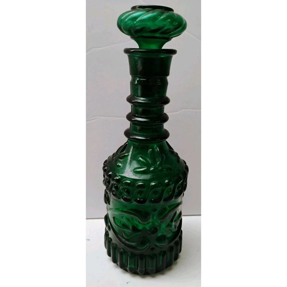 Vintage 1968 Jim Beam Emerald Green Glass Decanter Bottle KY-DRB-230 Stopper